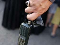 Ratusan Walkie Talkie Hizbullah Meledak, Perusahaan Jepang Selidiki