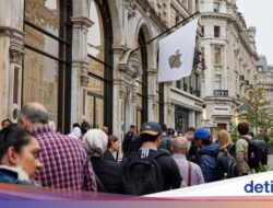 Kenapa iPhone Made in China? Ini Penjelasan Steve Jobs dan Skuat Cook