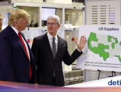 Donald Trump Minta Apple Setop Produksi iPhone Ke India