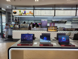 Ngopi Sambil Ngulik Laptop AI? Lenovo Bikin Kafe Keahlian Pertama Di Indonesia!