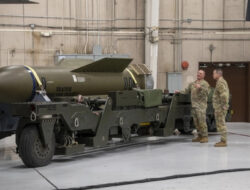 Ini Cara Bom GBU-57 AS yang Diragukan Trump Bisa Hancurkan Iran