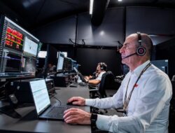 Sirkuit F1 Karena Itu Laboratorium Rahasia Lenovo Untuk Otak Laptop AI Generasi Terbaru