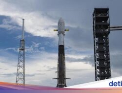 Kenapa Petir dan Awan Badai Tunda Peluncuran Satelit Nusantara Lima