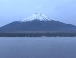 Hujan Salju Hingga Gunung Fuji Lebih Lambat 21 Hari