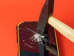 Punya Telepon Genggam Hingga Usia 12 Tahun Masalah Kesejajaran Ini Siap Mengintai