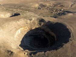 Geger Lubang Raksasa Muncul Hingga Sumatra Barat, Ahli Buka Suara