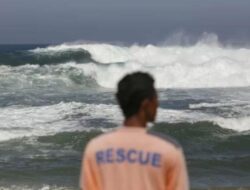 Siklon Nokaen Aktif, BMKG Peringatkan Potensi Gelombang Tinggi