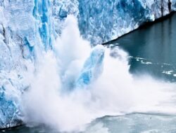 Ratusan Guncangan Bumi Terdeteksi Ke Gletser Kiamat Antartika