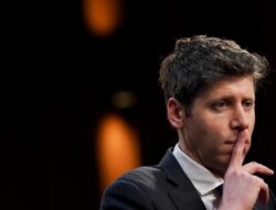 CEO OpenAI Tegaskan Pusat Data Ke Luar Angkasa Tidak Masuk Akal