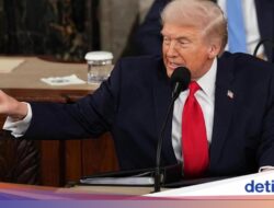 Raksasa AI Anthropic Tolak Dimanfaatkan Militer AS, Trump Murka