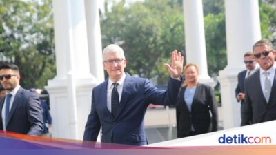 CEO Apple Turun Takhta Tinggalkan Kerajaan Rp 68 Ribu Triliun