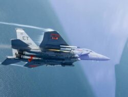 Pesan Radio Bersama Pilot F-15E Beredar, Simbol Muslim Karena Itu Penyelamat