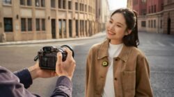 Insta360 Rilis Mic Pro, Mikrofon Nirkabel Pertama Didalam Layar E-Ink Anti-Silau