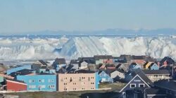Detik-detik Mencekam Gunung Es Raksasa Hingga Greenland Terbalik