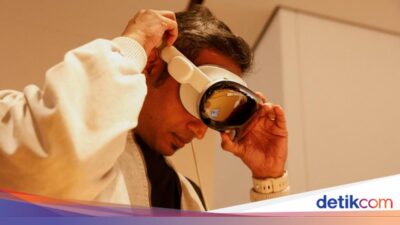Apple Pangkas Ratusan Karyawan Vision Pro dan Siri, Ada Apa?