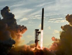 Starship Berhasil Tembus Orbit, Puluhan Satelit Starlink Mengudara